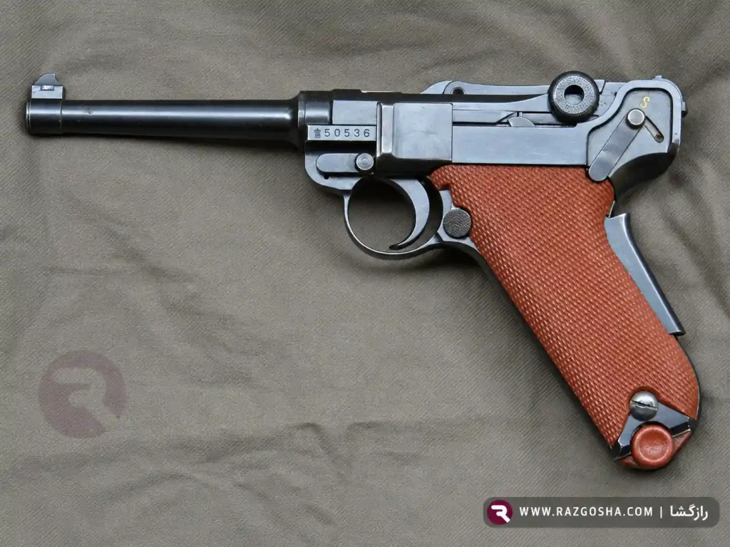 نمونه تپانچه Swiss Luger 1906/29 مرتبط با پرونده شوالین